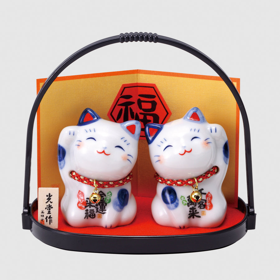 染錦ひとまねき・おかねまねき猫(鈴・小手籠付) – 中外陶園オンライン